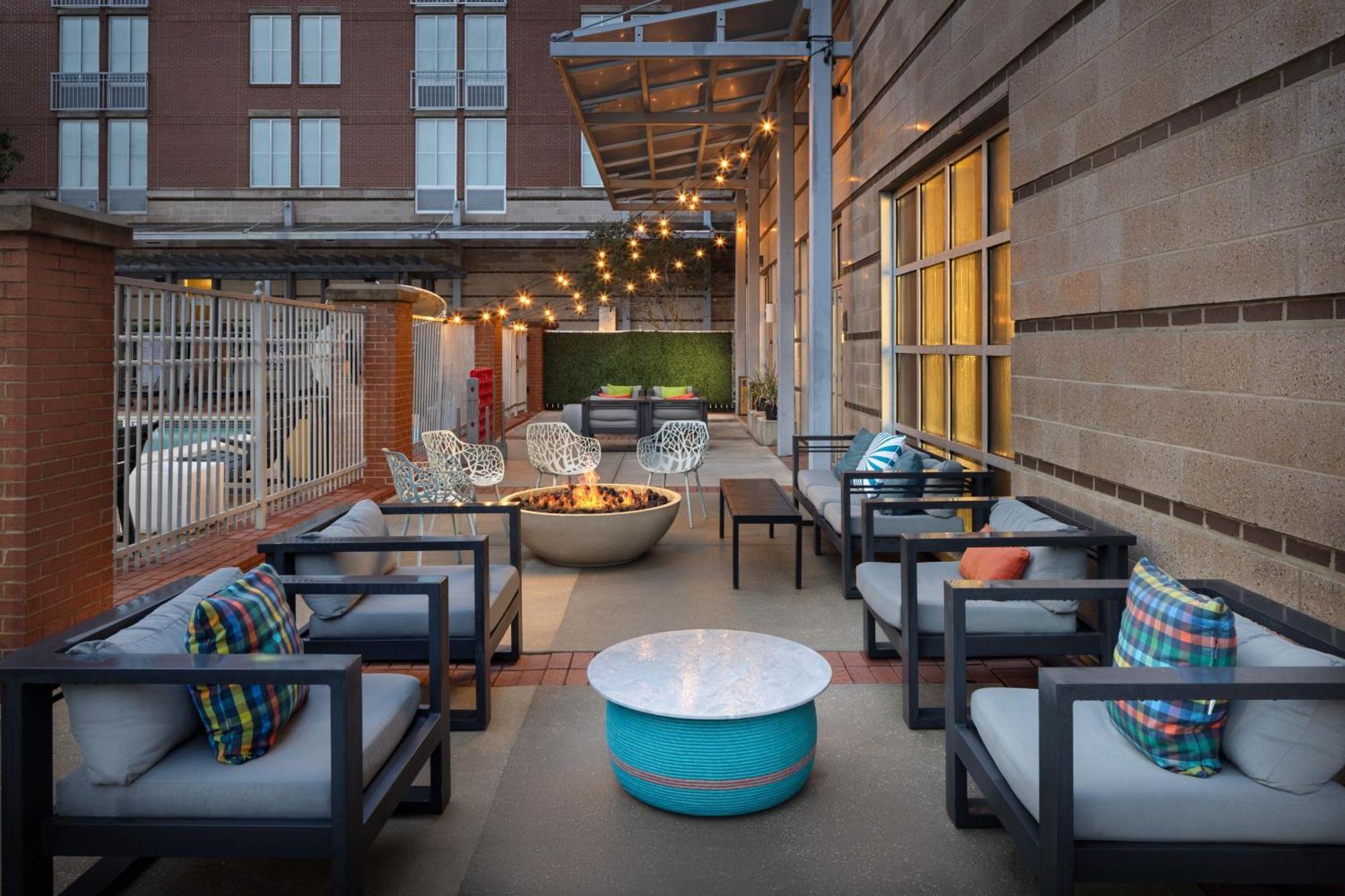 Aloft Tallahassee Downtown Exterior foto